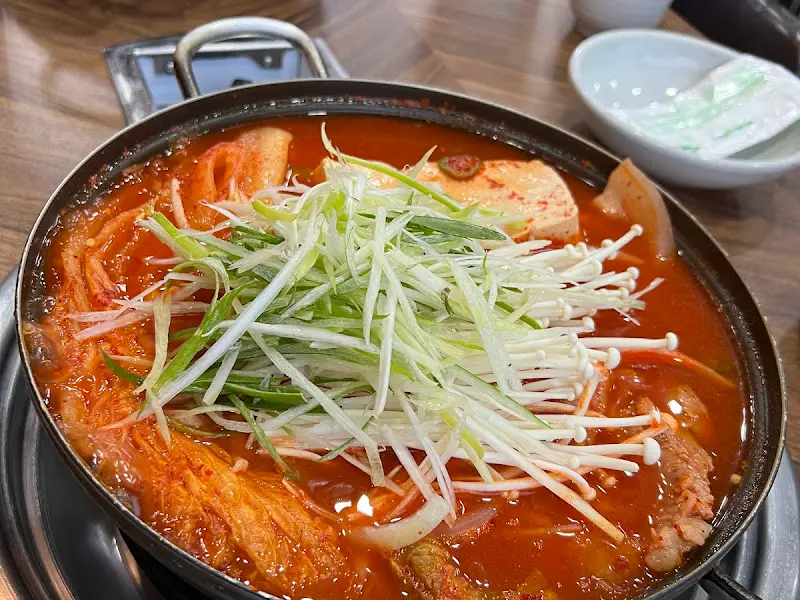 깔끔하게 비워진 냄비
