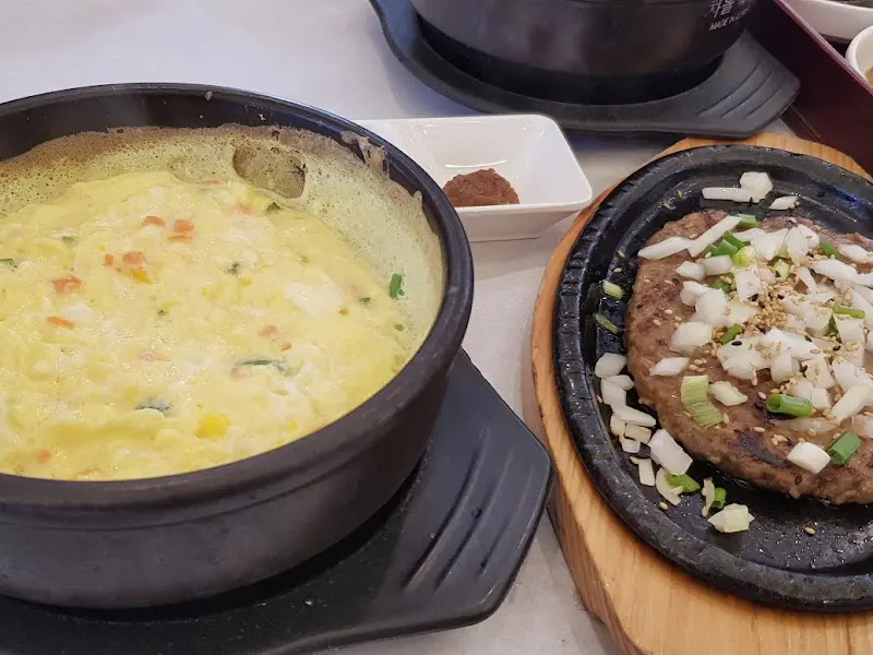떡갈비와 계란찜
