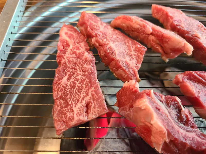 육즙 가득한 한우