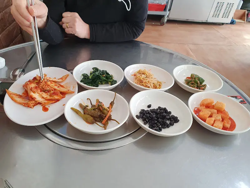 옹기초가식당 기본찬
