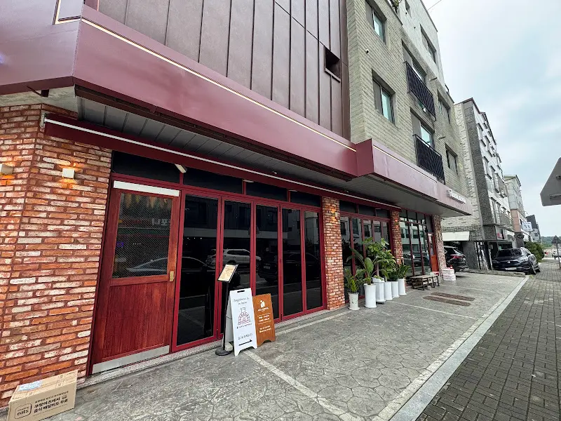두꺼비 식당 외관2