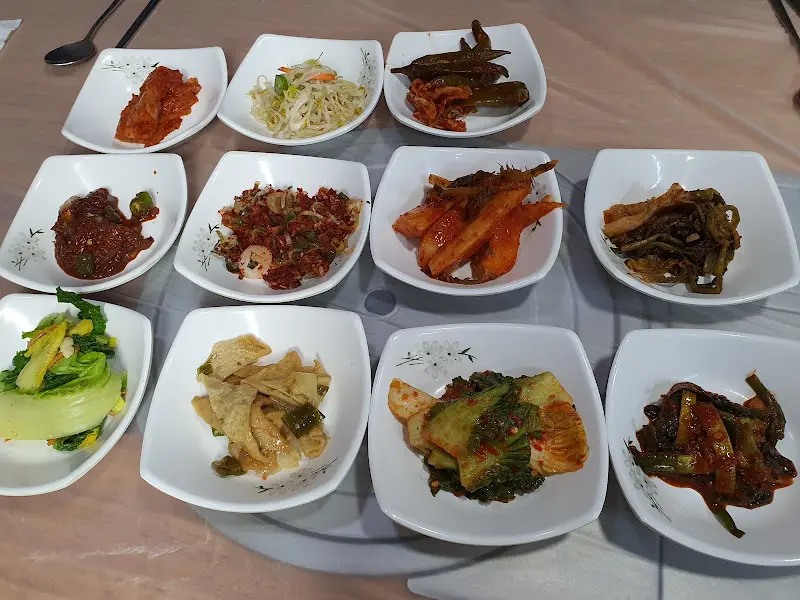 푸짐한 밑반찬