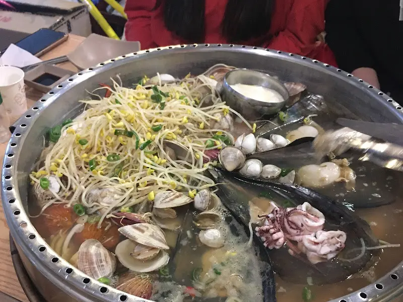 해물전골 푸짐한 양