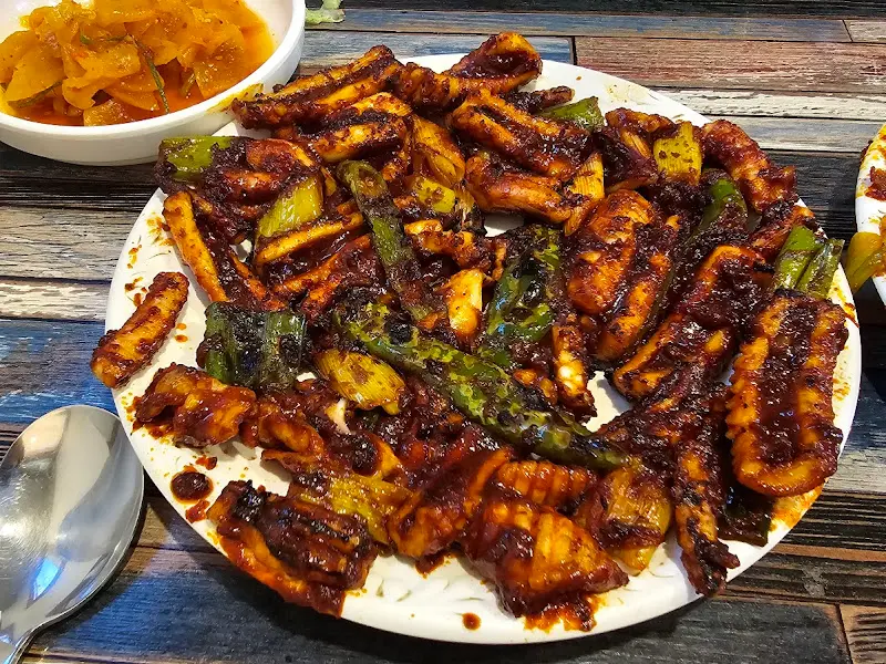 매콤한 오징어 석쇠구이