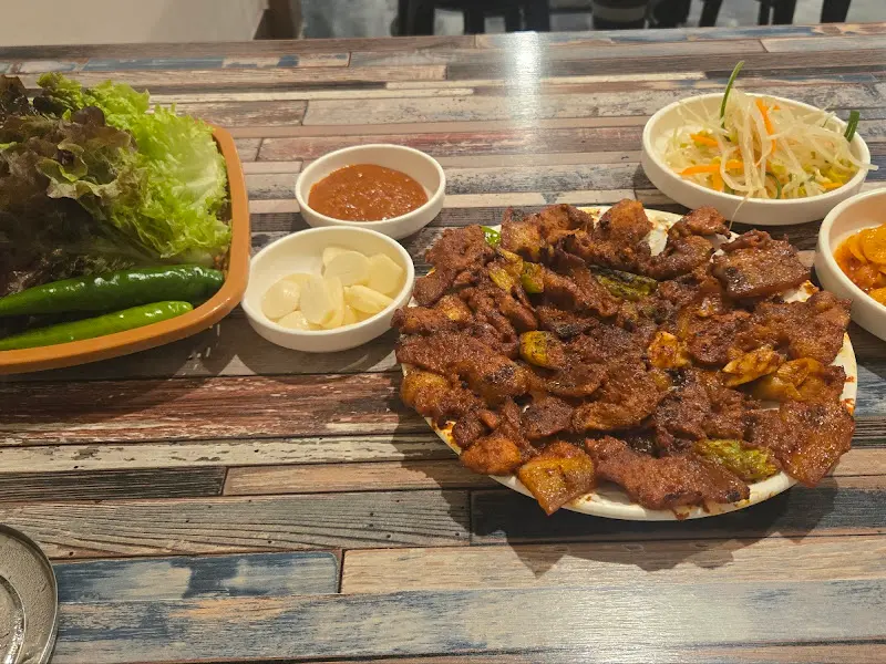 푸짐한 석쇠구이 한 상