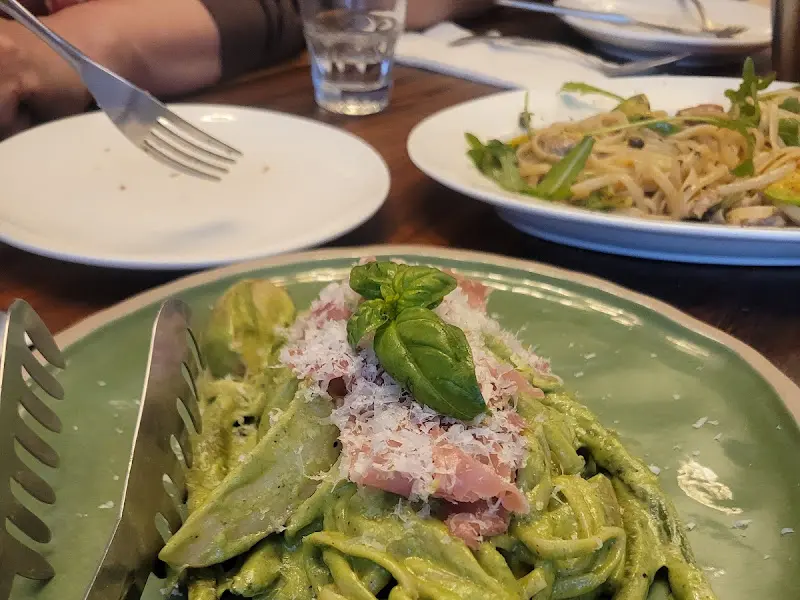 신선한 해산물이 들어간 파스타