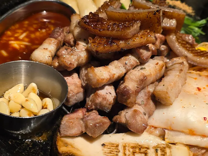 모돌한판의 푸짐한 비주얼