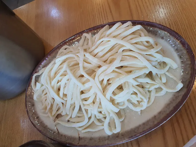 탱글탱글한 칼국수 면발