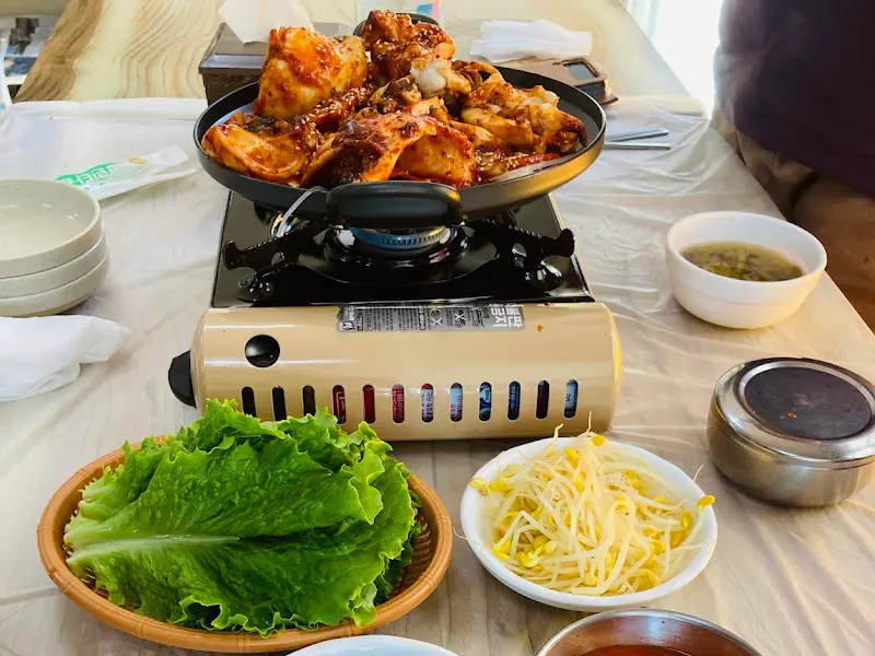 푸짐한 갑오징어 한 상 차림