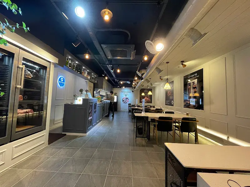 세련된 분위기의 내부 인테리어