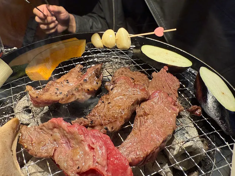 구워진 와규와 야채