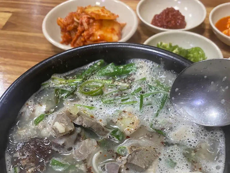 뜨끈한 순대국