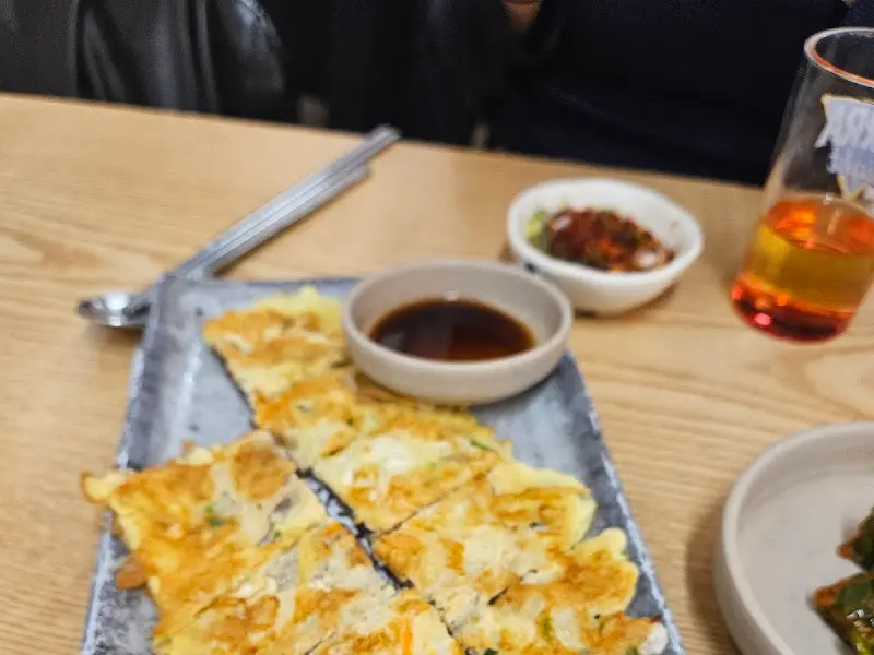 노릇하게 구워진 육전의 모습