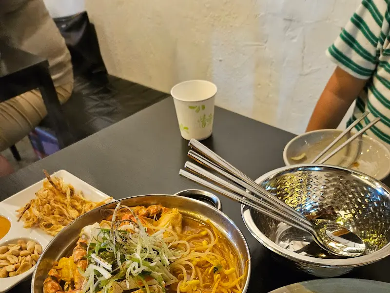 얼큰한 국물이 일품인 꽃게라면