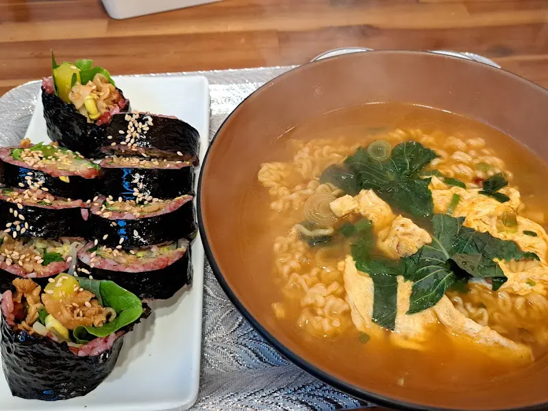 오드리 김밥 라면과 김밥