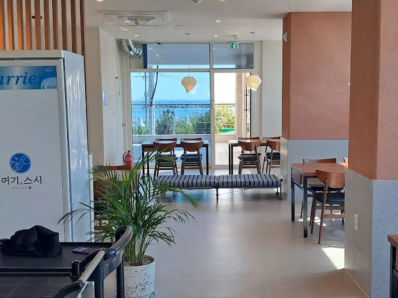 나드운 내부 인테리어