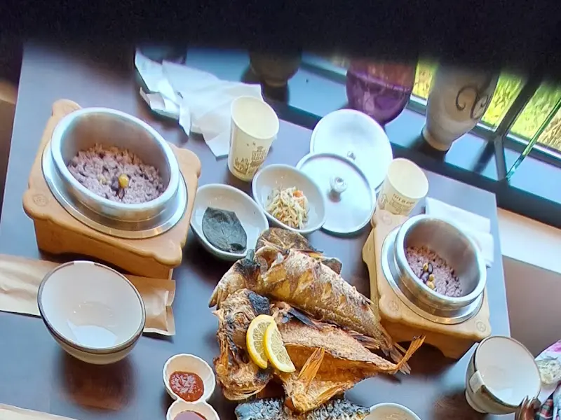 생선구이와 솥밥