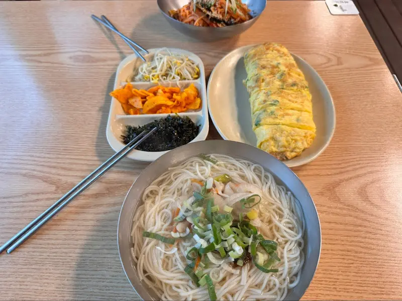 멸치국수, 비빔국수, 계란말이
