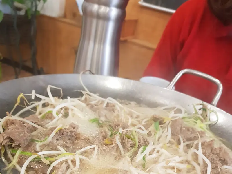 윤기가 흐르는 떡갈비