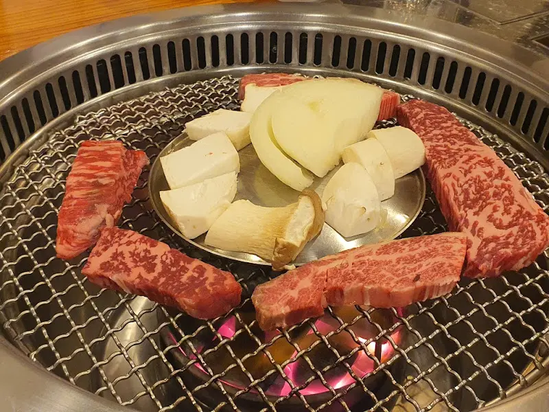 불판 위의 한우