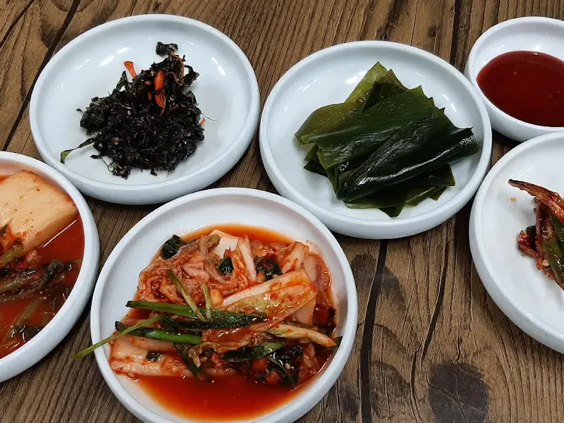 빽가네식당 밑반찬 사진