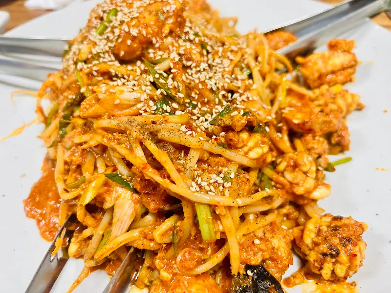 싱싱한 아구와 콩나물이 듬뿍 들어간 아구찜