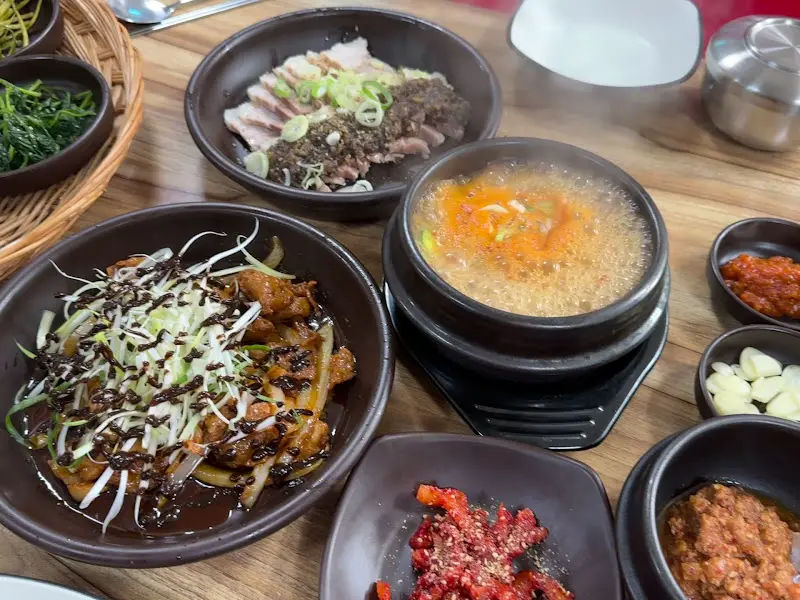 흑마늘쌈밥 한상차림