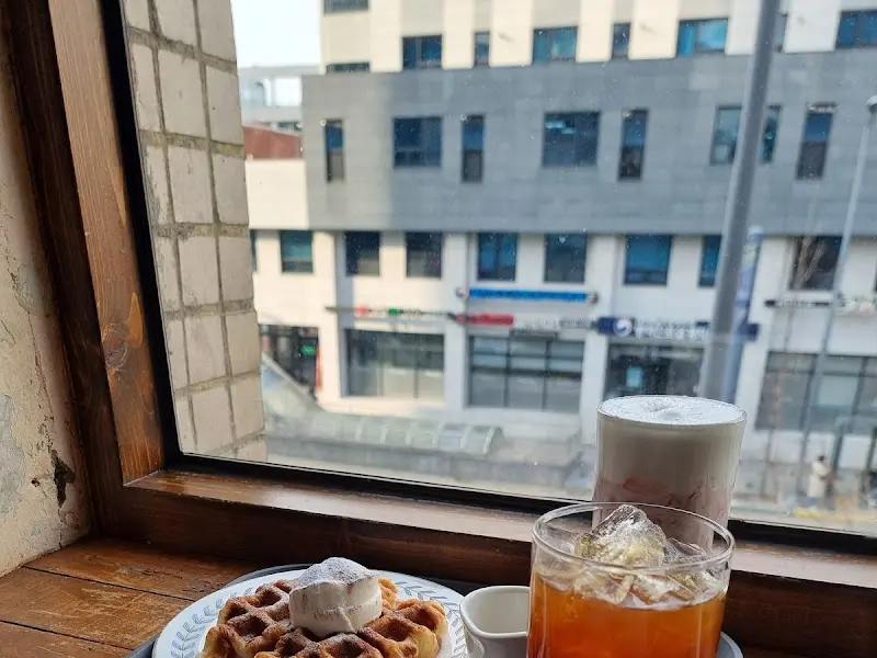 커닝 창밖 풍경