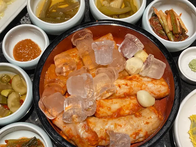 다양한 곁들임 찬