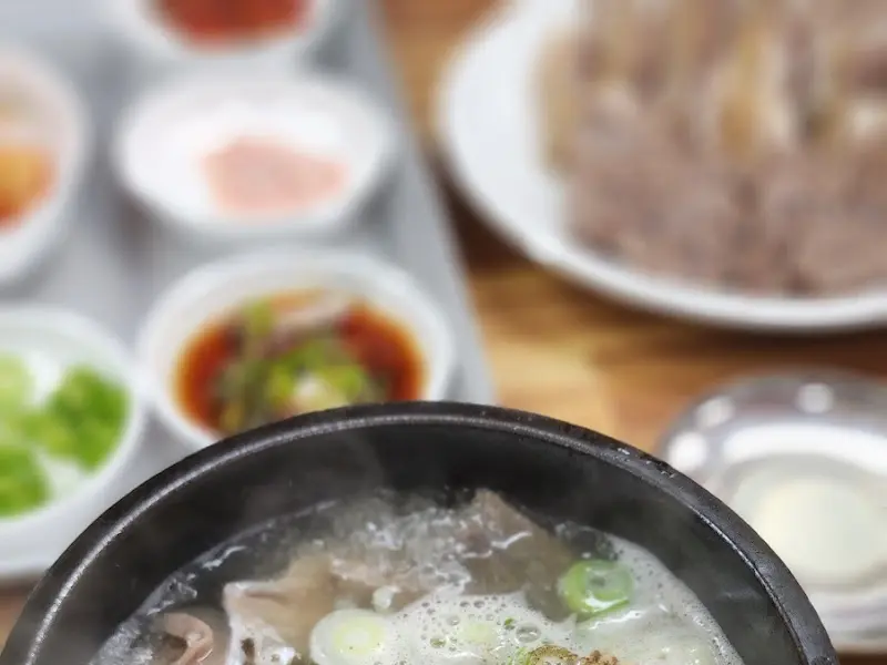 소머리국밥과 밑반찬