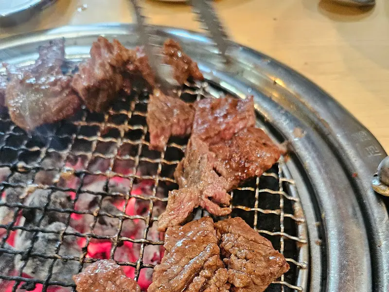 맛있게 구워진 소갈비