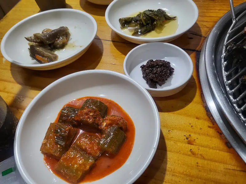 장수오골계 밑반찬