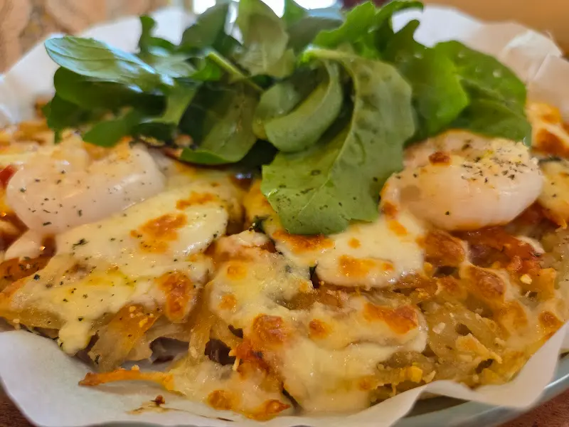 새우 루꼴라 바질 피자