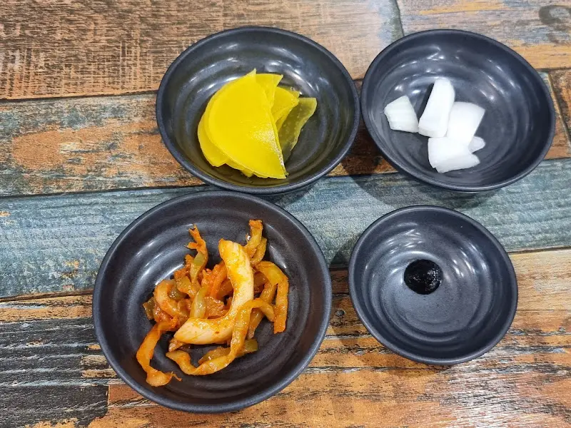 경신반점 기본 반찬