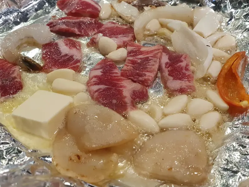 해산물과 쭈꾸미가 가득한 샤브샤브