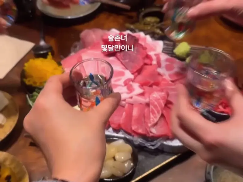 푸짐하게 차려진 참치 한 상