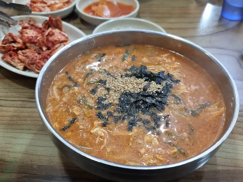 불 어탕칼국수