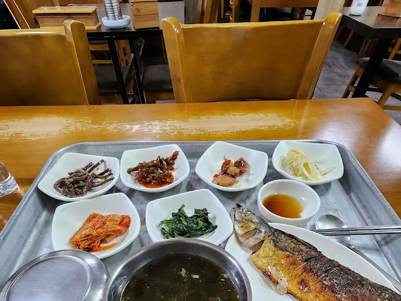 정갈하게 차려진 한 상 차림