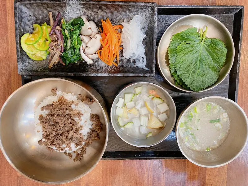 불고기 비빔밥 정식 한상차림