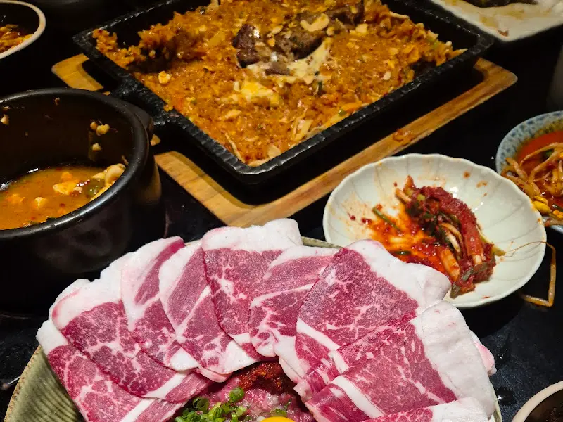 두툼한 차돌박이의 마블링