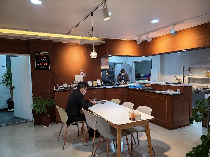 식당 내부 테이블