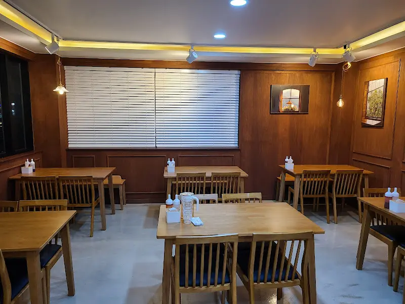 식당 내부 전경