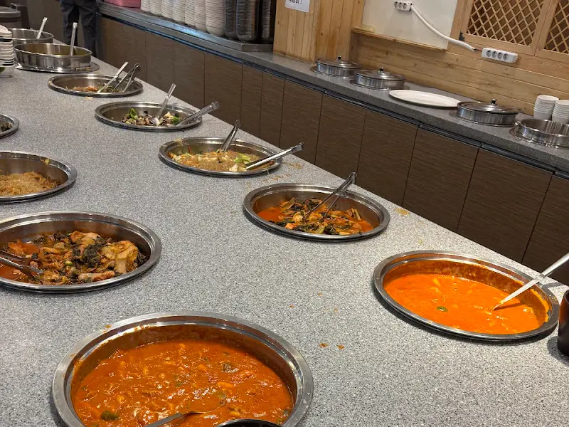 따뜻한 음식 코너