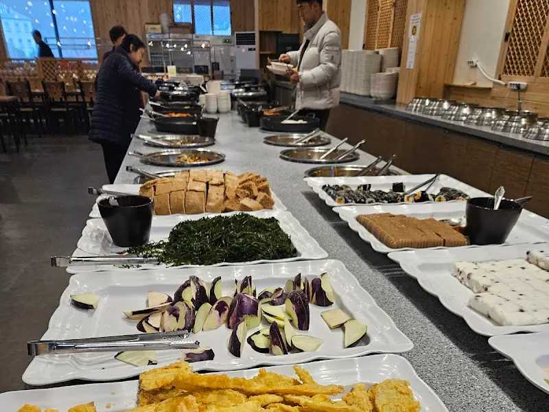 뷔페 음식 상세 모습