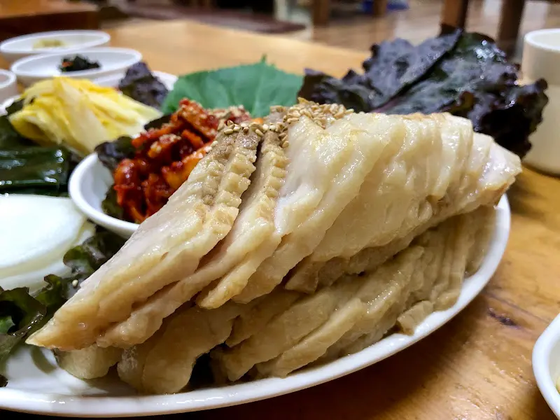 윤기가 흐르는 보쌈