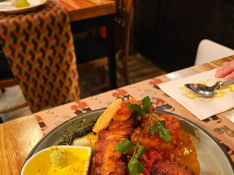 뽀르께노식 문어요리