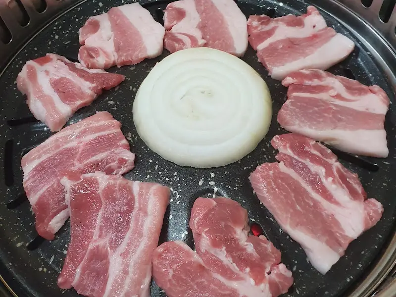 숯불에 구워지는 갈비