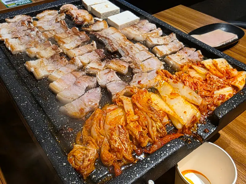 삼겹살과 묵은지의 환상적인 조합