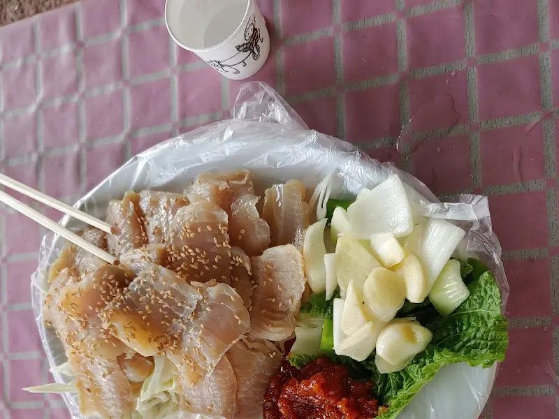 곁들여 먹는 음식