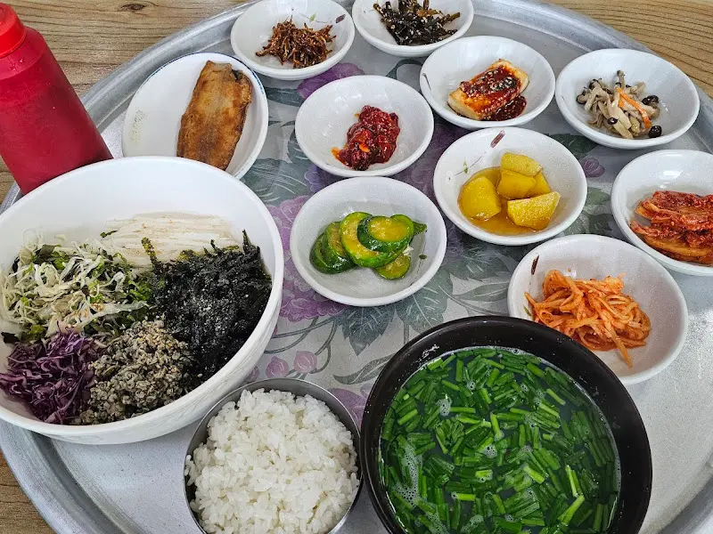 재첩회덮밥 한상차림